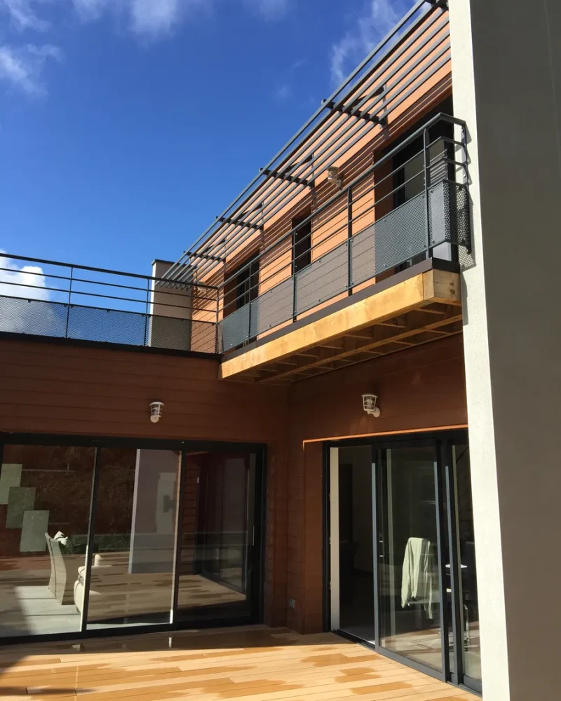 Réalisation d'aménagement extérieur par Cyril Leclair, menuisier agenceur à Treize-Septiers