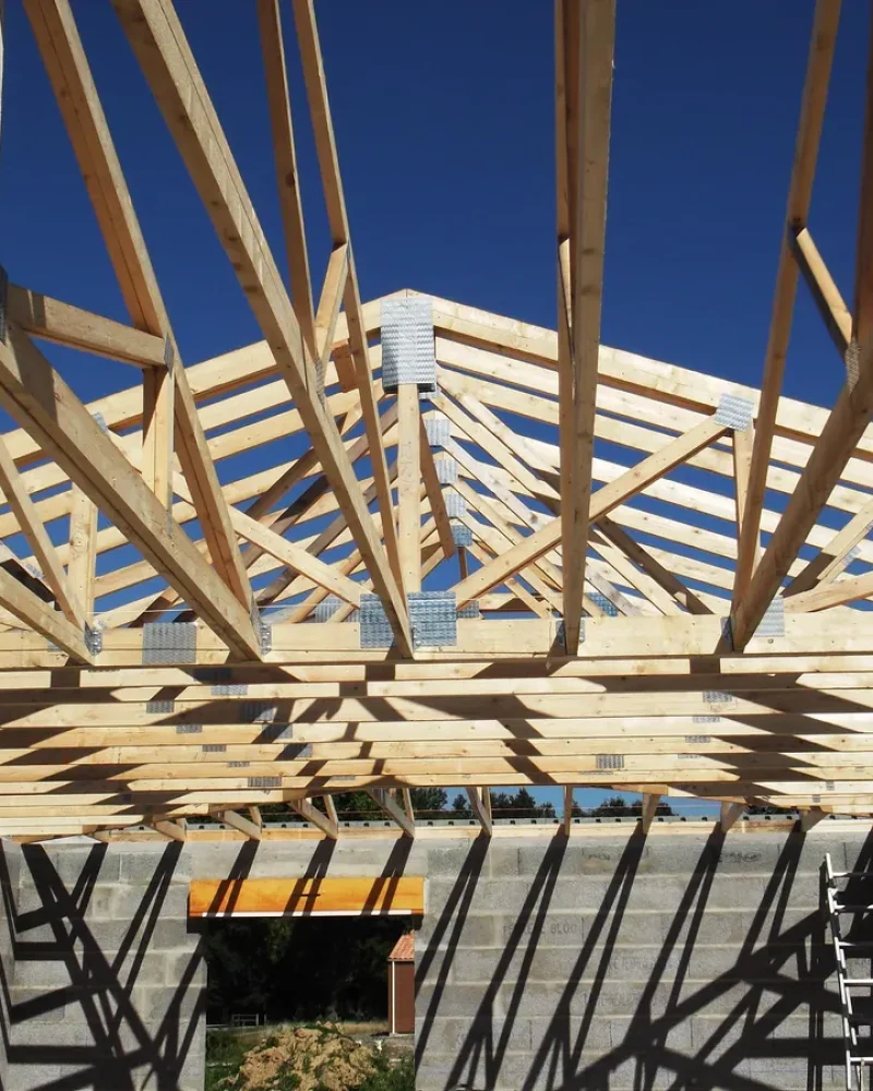 Réalisation de charpente par Cyril Leclair, menuisier agenceur à Treize-Septiers