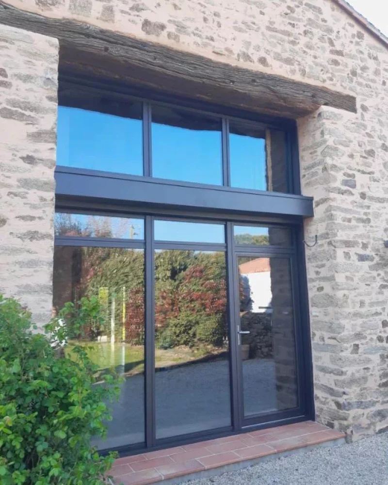 Réalisation de menuiserie extérieure par Cyril Leclair, menuisier agenceur à Treize-Septiers